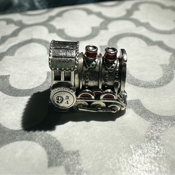 Pandora Harry Potter Hogwarts Express Train Charm - Picture 4 of 9